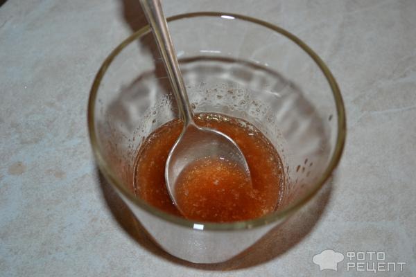 Рецепт: Панна-котта - С крыжовенным желе, корицей и орехами