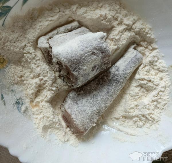 Рецепт: Минтай, тушеный в томатном соусе - с морковкой и луком