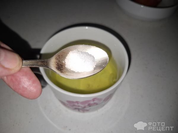Рецепт: Белковый омлет - С колбасой и сыром.