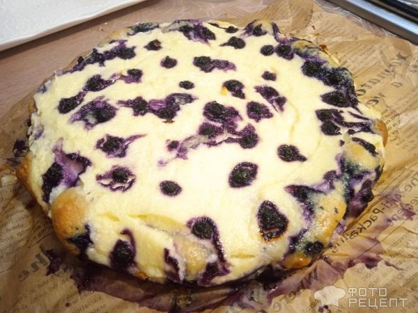 Рецепт: Пирог с замороженными ягодами - и творогом