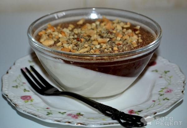 Рецепт: Панна-котта - С крыжовенным желе, корицей и орехами