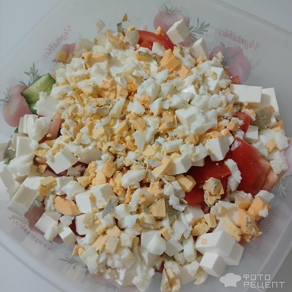 Рецепт: Овощной салат с сыром Фетакса - И с яйцом. А что ещё делать с пасхальными яйцами?))) Рецепт: Овощной салат с сыром Фетакса - И с яйцом. А что ещё делать с пасхальными яйцами?)))