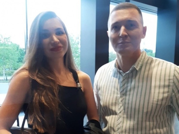 Сын Никаса Сафронова вернулся на ПМЖ в Москву: представил жену