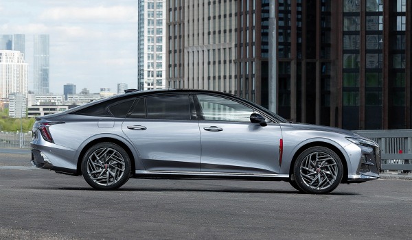 Лифтбек Hongqi H6 выходит на российский рынок: объявлены цены Лифтбек Hongqi H6 выходит на российский рынок: объявлены цены