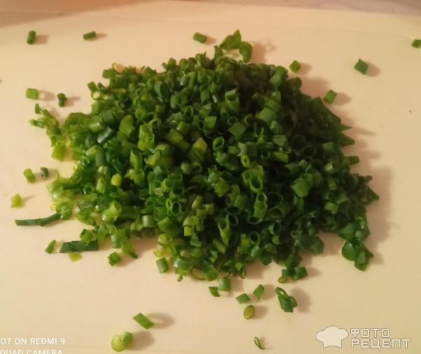 Рецепт: Салат с консервированным тунцом - с луком и яйцом