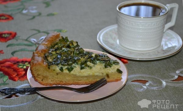 Рецепт: Пирог "Луковый" - Быстрый луковый пирог со сливками на слоеном тесте