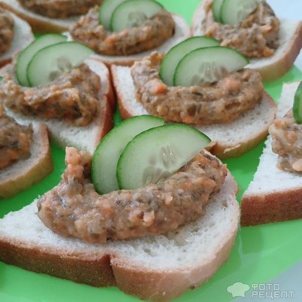 Рецепт: Вегетарианский пп-паштет из морской капусты и белой фасоли - Полезные рецепты с морской капустой. Бутерброды с паштетом из морской капусты.