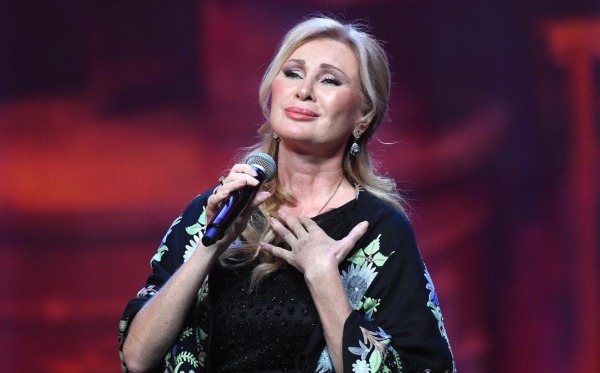 Вика Цыганова назвала шоу-бизнес "суррогатным искусством" Вика Цыганова назвала шоу-бизнес "суррогатным искусством"