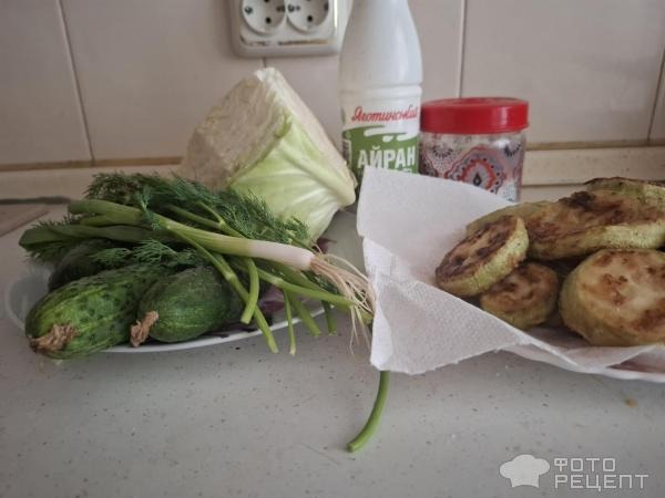 Рецепт: Салат с капустой, огурцами - Готовлю с любовью