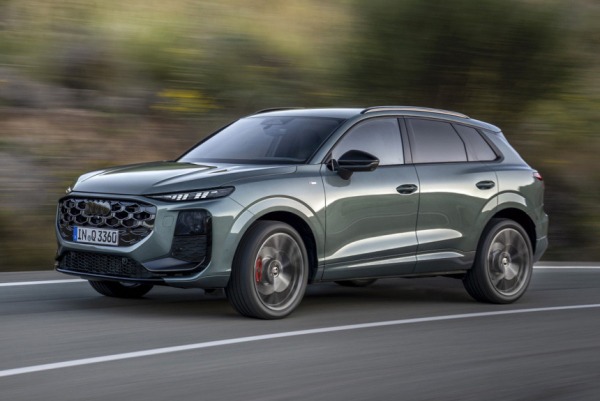 Кроссовер Audi Q3 перешел в третье поколение