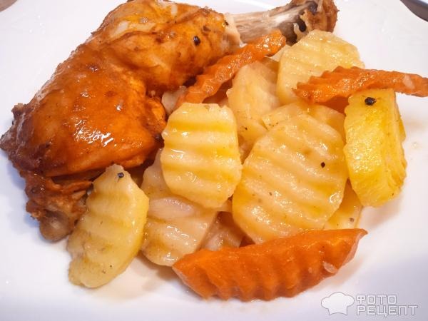 Рецепт: Куриные ножки запеченные с картошкой - в СВЧ