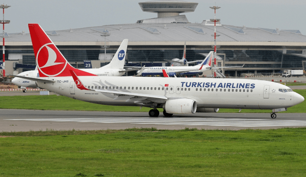 Задержки рейсов Turkish Airlines в Анталью и Стамбул достигают 10 часов из-за &laquo;ковра&raquo; в Москве