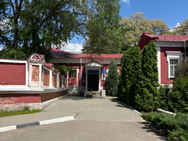 Дом дур-4: &laquo;Не нужна родителям с 9 лет, спит со взрослым мужчиной с 13&raquo;