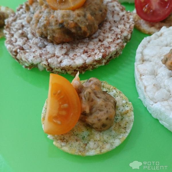 Рецепт: Вегетарианский пп-паштет из морской капусты и белой фасоли - Полезные рецепты с морской капустой. Бутерброды с паштетом из морской капусты.