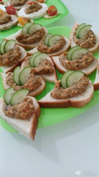 Рецепт: Вегетарианский пп-паштет из морской капусты и белой фасоли - Полезные рецепты с морской капустой. Бутерброды с паштетом из морской капусты.