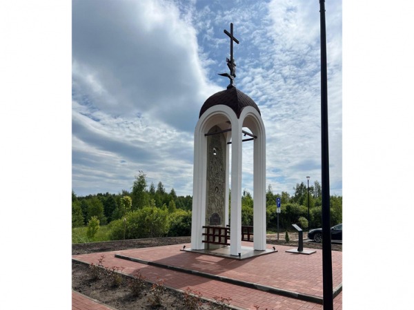 Обелиск-часовня на трассе М8: стало известно, как выглядит мемориал на месте гибели Сергея Пускепалиса