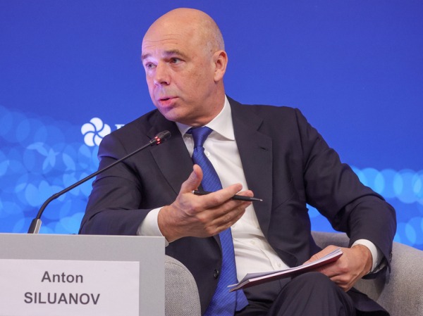 ПМЭФ стал площадкой для экономических сомнений: Макаров высказывался жестко, Силуанов отвечал тихо