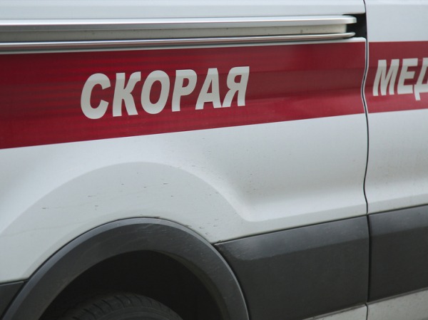 Стало известно о состоянии 3-летней девочки, на которую упала бутылка с 24 этажа