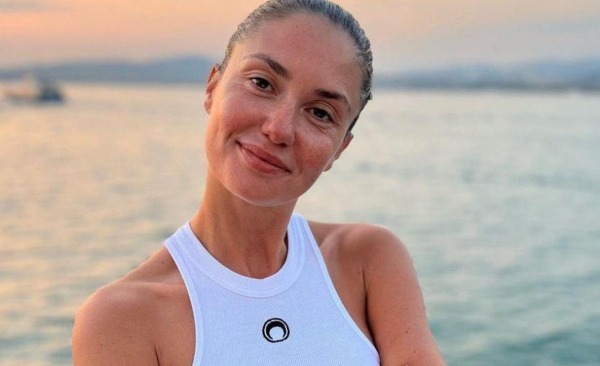 Агата Муцениеце испугала поклонников лысой головой