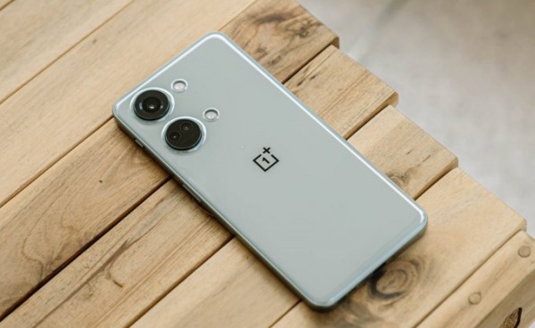 OnePlus запускает 3 новых гаджета: смартфоны OnePlus Nord 5, OnePlus Nord CE 5 и беспроводные наушники OnePlus Buds 4