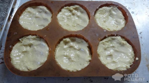 Рецепт: Кекс с начинкой из клюквенного желе - Простые и очень вкусные.