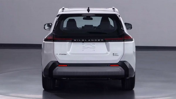 Новая Toyota RAV4/Wildlander: на подходе чисто бензиновая версия