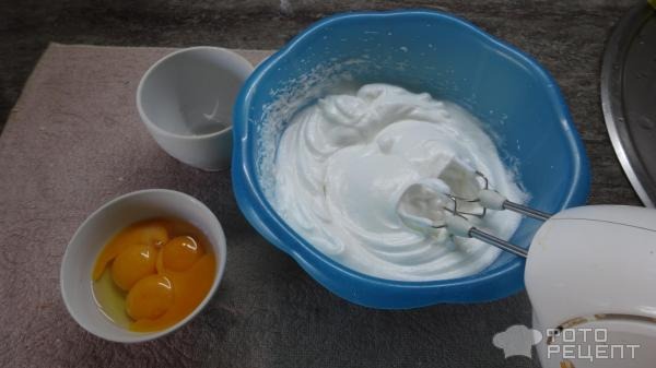 Рецепт: Насыпной творожный пирог с орехами - быстро , вкусно и много... Рецепт: Насыпной творожный пирог с орехами - быстро , вкусно и много...