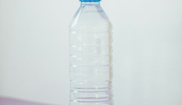 Туристов удивила детская вода за 490 рублей в аэропорту Минвод