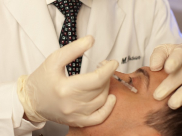 Работы не будет: мировая столица ботокса задрожала под угрозой торговых войн Трампа