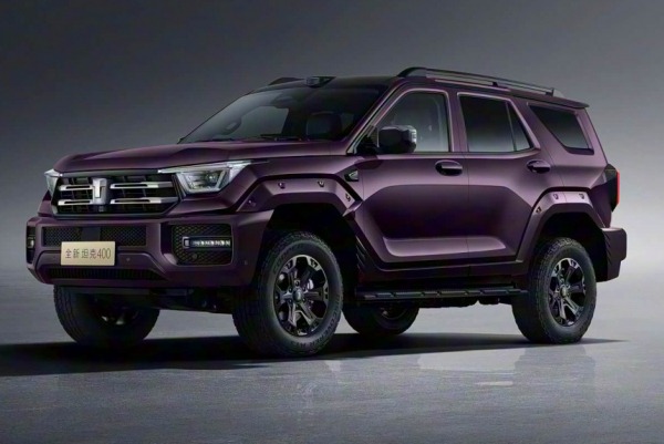 Tank 400: обновление в Китае и версия от фирмы Arctic Trucks в России
