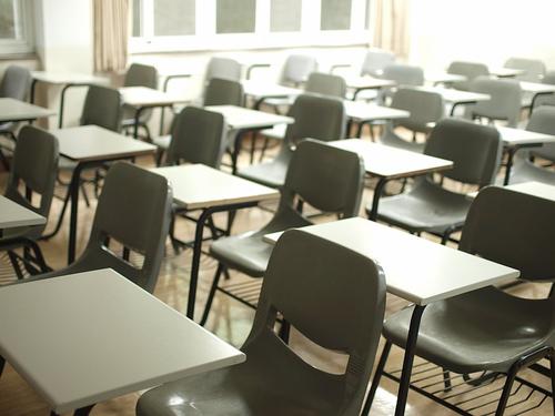Не сдавшим ГИА школьникам дадут рабочую профессию