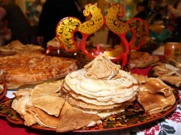 До 9000 за порцию: названа наценка на блины в ресторанах