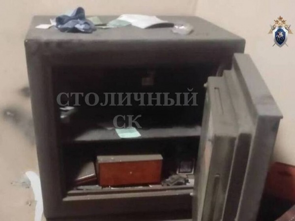 Подростки, завербованные мошенниками, украли из квартиры более миллиона рублей