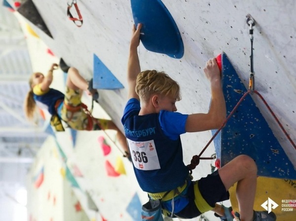 Российские скалолазы вернулись на мировую арену в нейтральном статусе