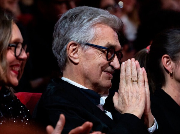 Вендерс ответил за весь Берлинале: немецкий классик провел границу между кино и политикой