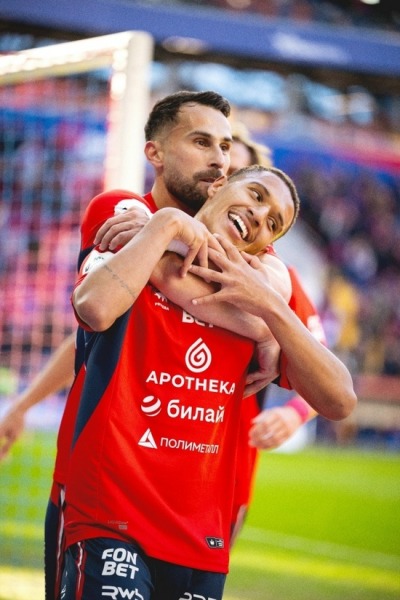 Ошибка Акинфеева не помешала ЦСКА прервать череду обидных поражений