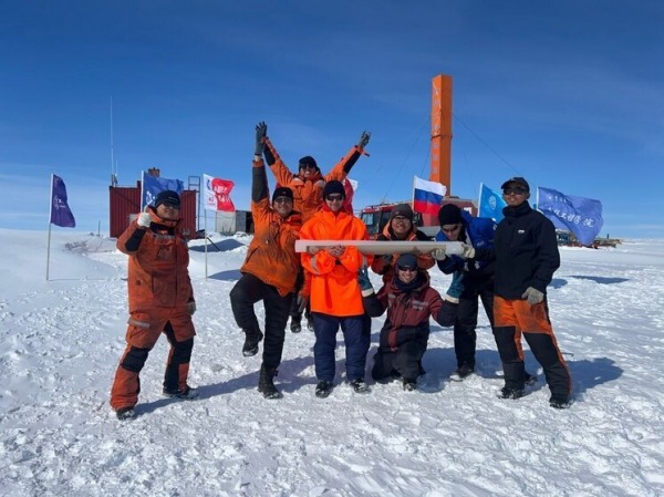 Российские ученые разгадали тайну образования магнитной аномалии в Антарктиде