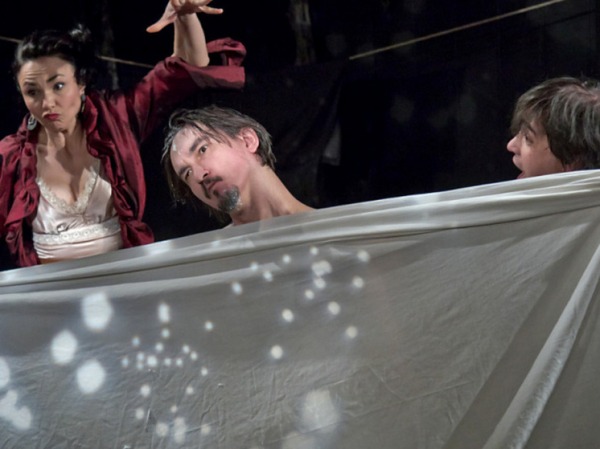 «Сумасшедший» учит любви: чем удивила премьера на Малой сцене театра «Эрмитаж»