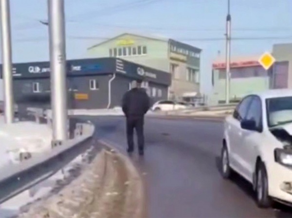 В Уфе мужчина поджег спящую избранницу, а в Иркутске задержали водителя с превышением нормы алкоголя в крови в 28 раз: картина дня в регионах России глазами «МК»