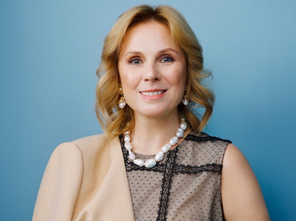 Актриса театра и кино Дина Корзун отмечает красивую дату