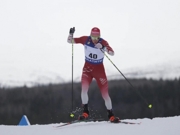Александру Большунову прервали победную песню финала Кубка России: до финала спринта не дошел