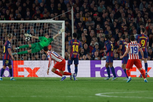 "Барселона" устроила скандал в Лиге чемпионов и подала жалобу в УЕФА