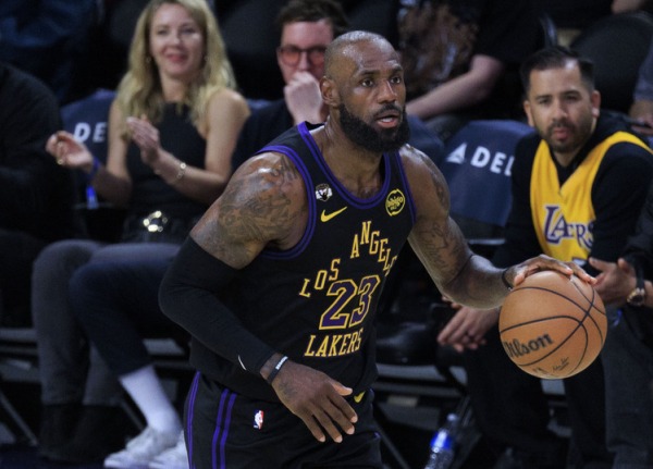 Известный баскетболист установил исторический рекорд в НБА