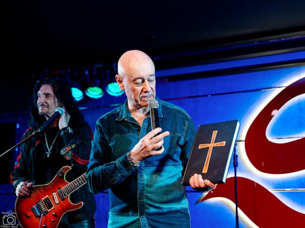 Продюсер Игорь Сандлер объяснил смысл вечеров памяти ушедших музыкантов