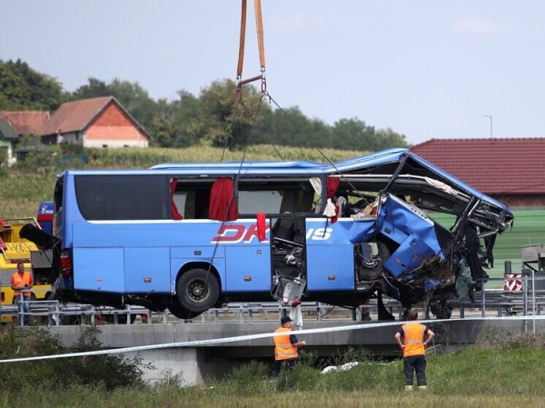 Автобус с паломниками попал в аварию: погибли 12 человек
