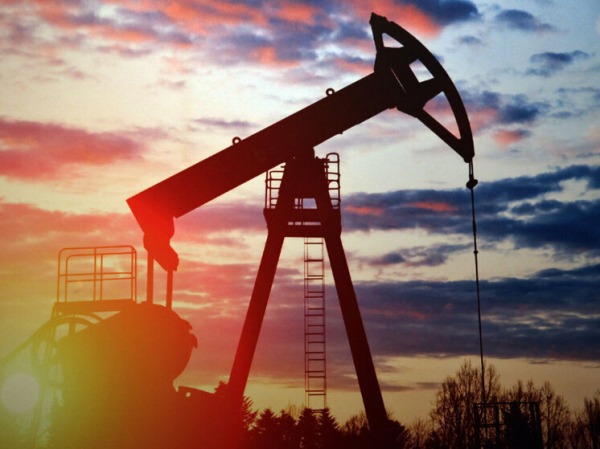 Китайская нефтяная бочка: Пекин спасает мир от взлета цен на «черное золото»